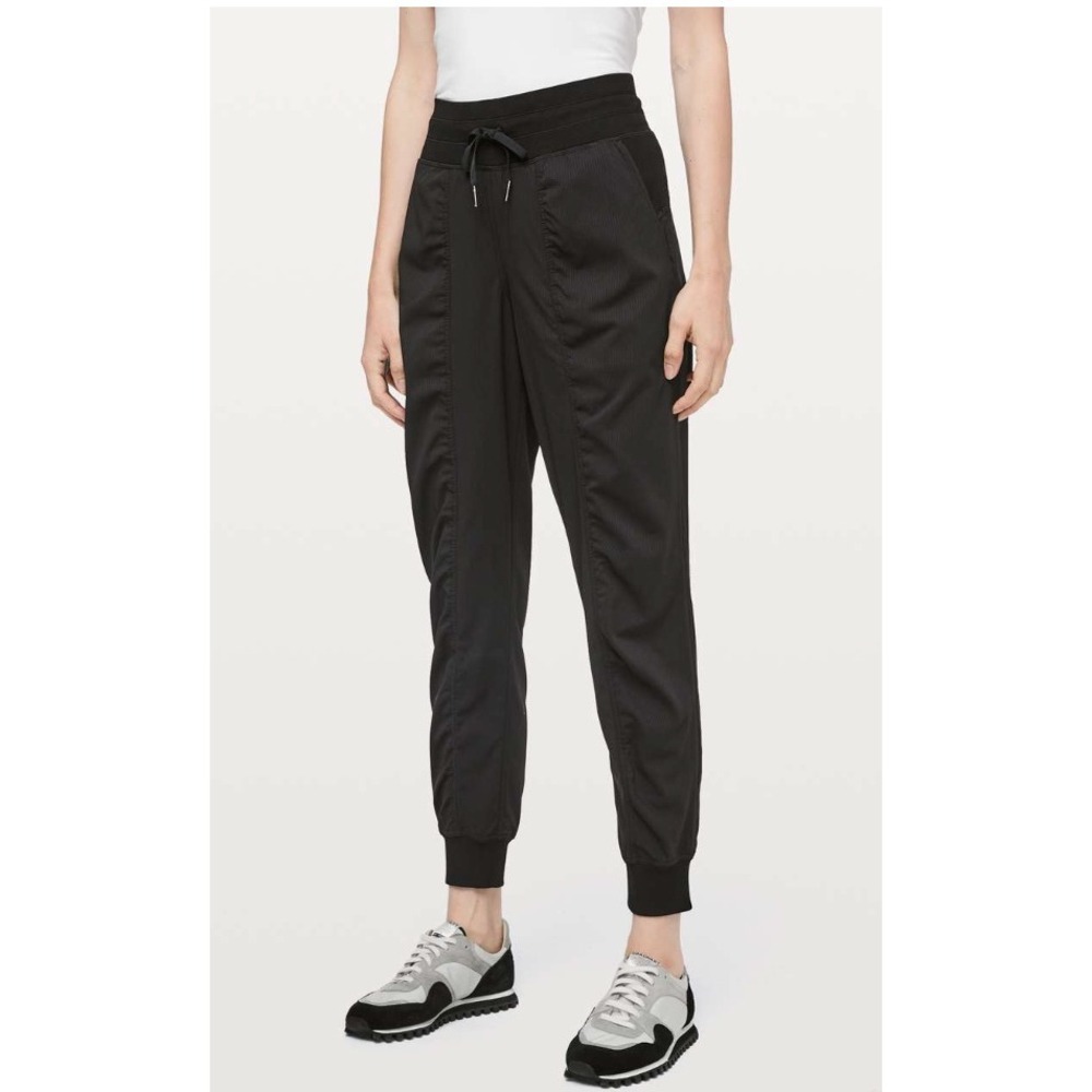Lululemon Dance Studio Jogger 29" Black Size 6 Lightweight Stretch Athletic